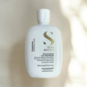 Low Shampoo with Diamond Illuminating & Semi Di Lino by AlfaparfMilano